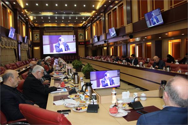 جلسه 215 کمیسیون دائمی