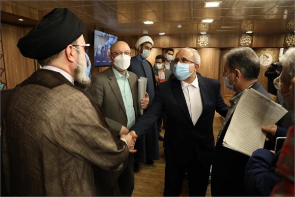 پژوهشگاه‌ها علمدار پژوهش کشور هستند/ ضرورت هدایت نخبه‌ترین افراد جامعه به حوزه علوم انسانی