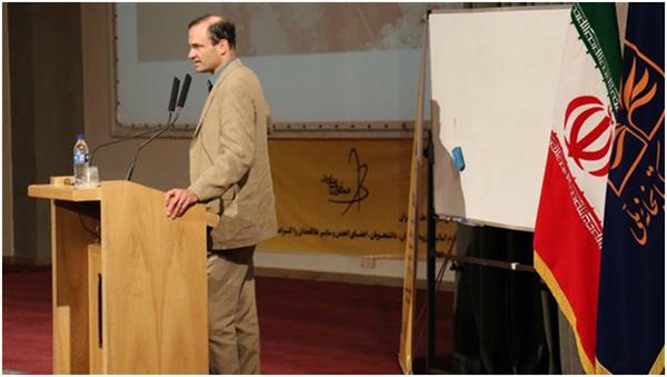 Prominent Science Journalist Richard Stone in Tehran